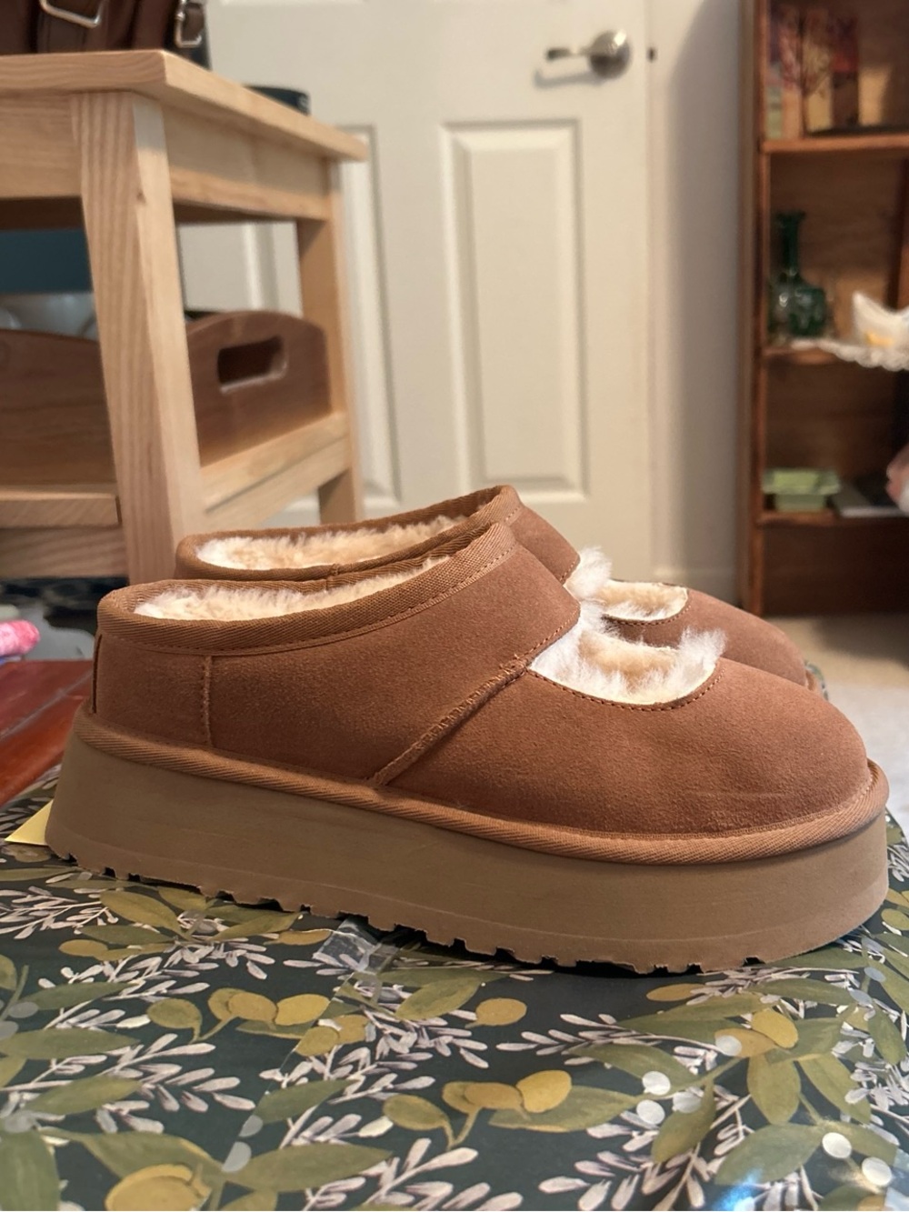 UGG Chestnut Platform Shearling Slippers